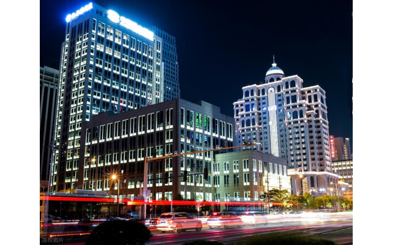 樓體為紙，光影為墨 &mdash;&mdash; 山東原實(shí)科技點(diǎn)亮齊魯建筑夜間新風(fēng)采