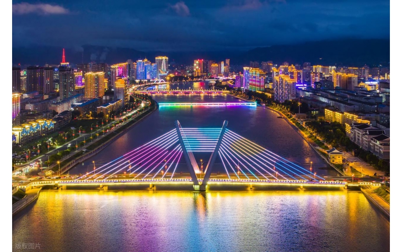 光影織齊魯 文脈耀夜城&mdash;&mdash;山東樓體燈光亮化工程的全域?qū)嵺`與價(jià)值深耕